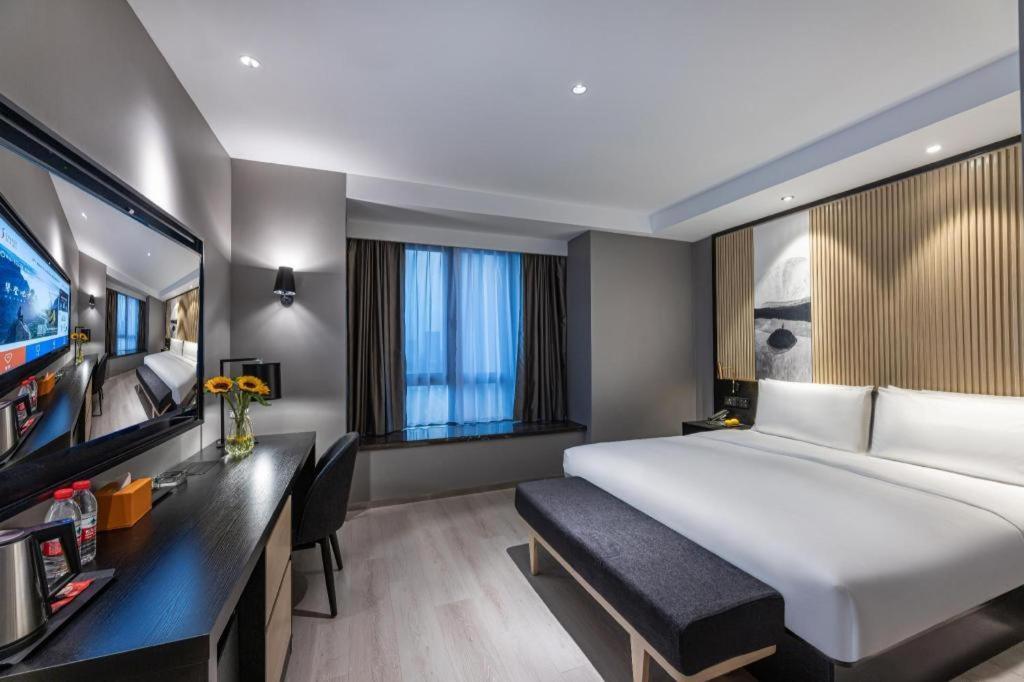 Ji Hotel Shanghai Hongqiao Gubei Fortune Center ภายนอก รูปภาพ