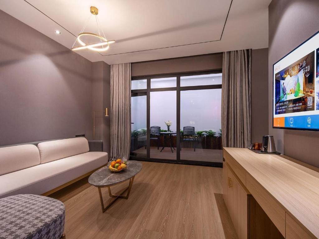 Ji Hotel Shanghai Hongqiao Gubei Fortune Center ภายนอก รูปภาพ